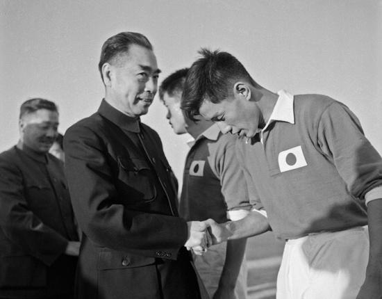 伟人足球情结:毛*东泽**踢门将,陈毅踢中锋,贺龙打造亚洲足球劲旅