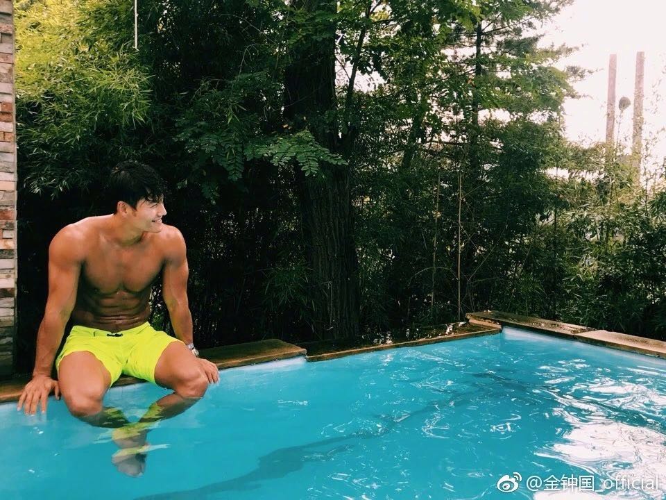 年度最健康聊天记录被疯传,*钟金**国:一个为活着而运动的男人....