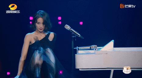 蓝盈莹张含韵比赛视频,张萌谈蓝盈莹完整视频