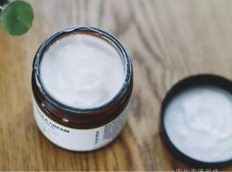 夏天美白护肤品推荐贫民窟,300搞定全套护肤品贫民窟女孩必入