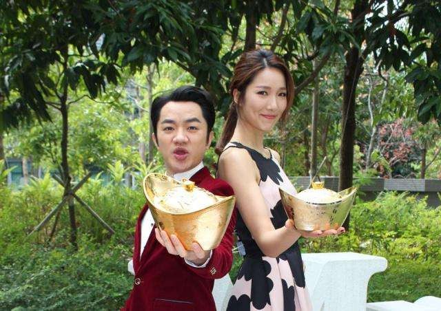 费尽心思追到的高颜值女友,王祖蓝是怎么出名的