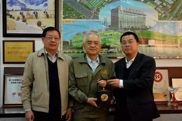 卖蜜饯起步创办正新轮胎，身价902亿葬拥挤公墓，90多岁还在上班