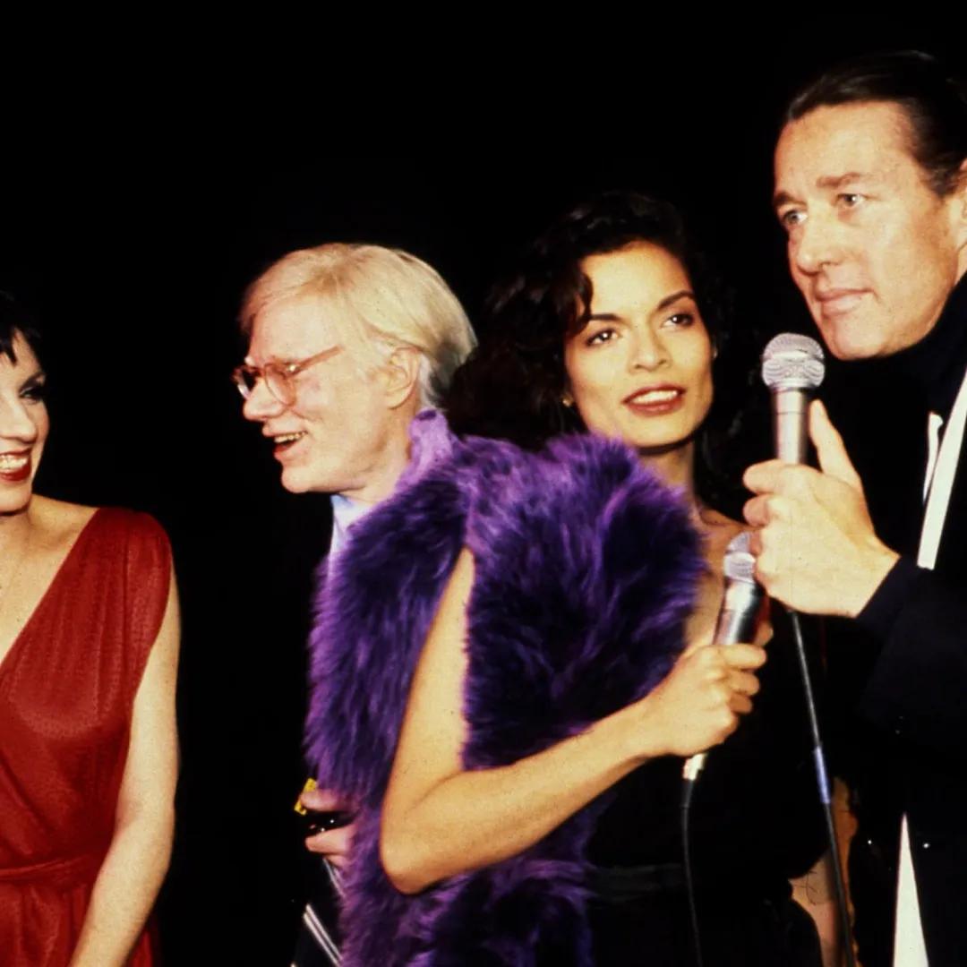 杰奎琳年轻照,杰奎琳回归