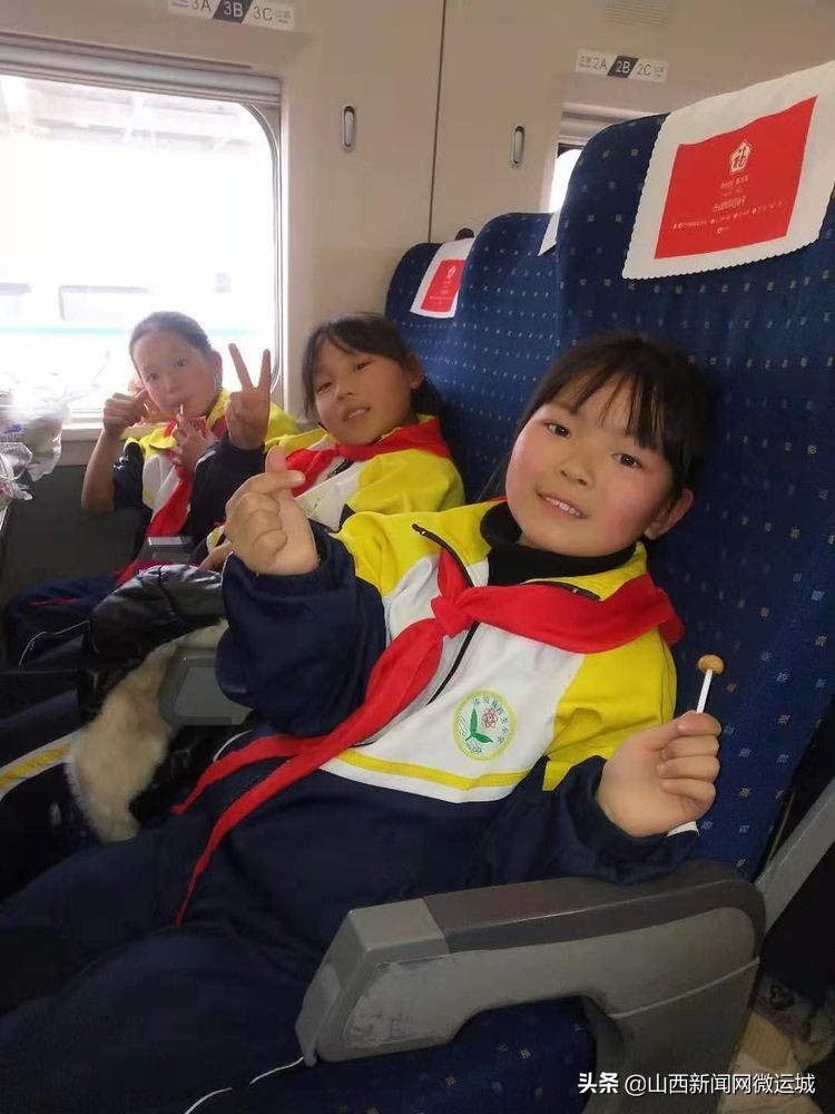 今日西关学子赴京展风采昔日临猗知青车站献爱心