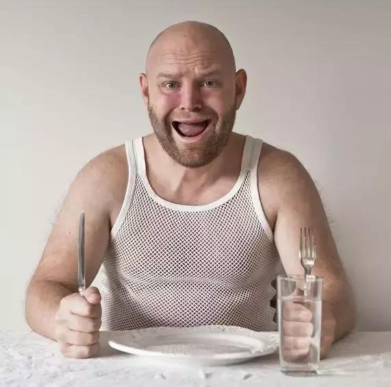 长期挨饿的胃会怎么样,减肥挨饿对胃有伤害吗