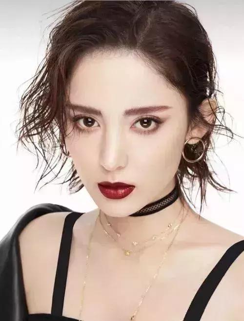 白桃乌龙口红适合黑黄皮,阿玛尼适合黑黄皮的口红