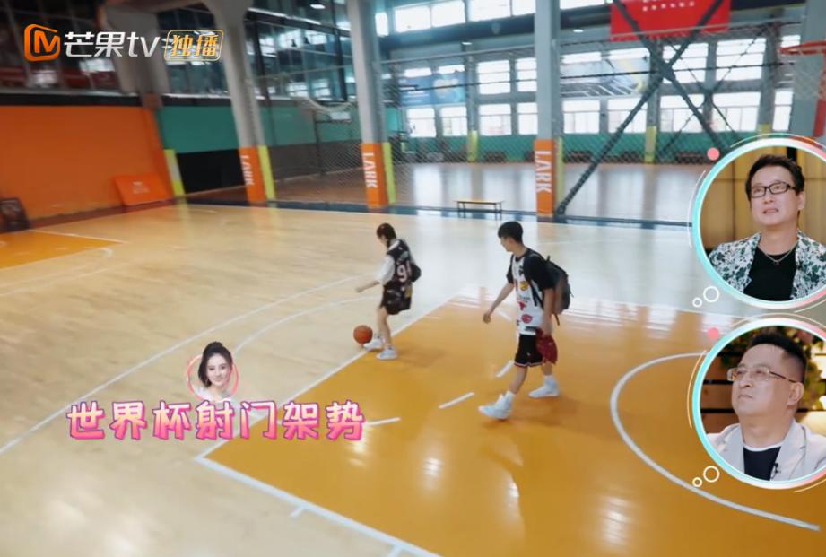 明星们也太爱智障人设了：徐璐分不清篮球和足球，包文婧不会算数