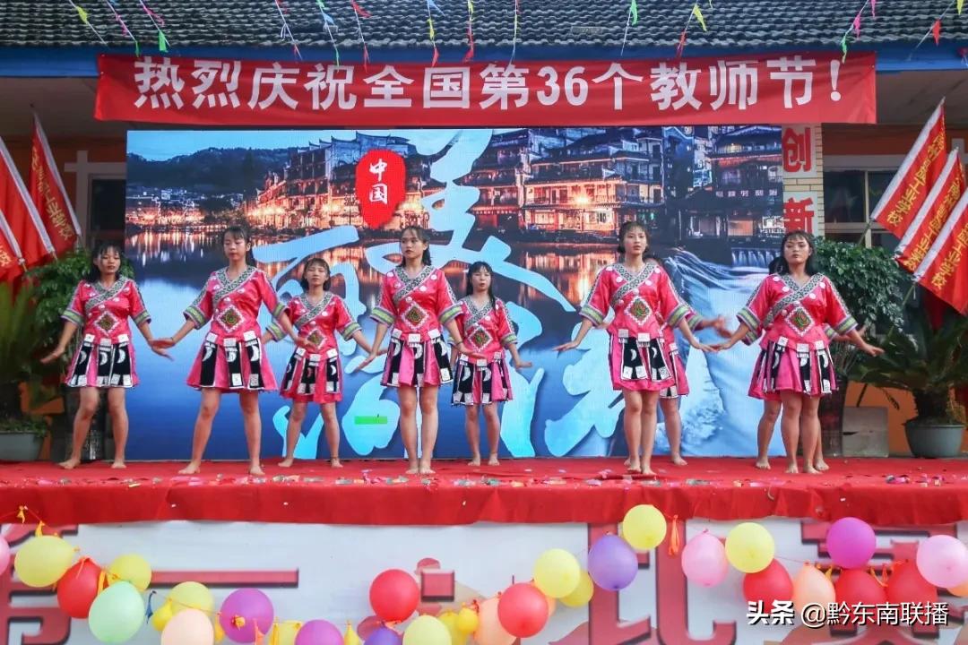 鍑棆鏁欒偛鍜岀敯鍒嗛儴,鍑棆鏁欒偛鐩存挱