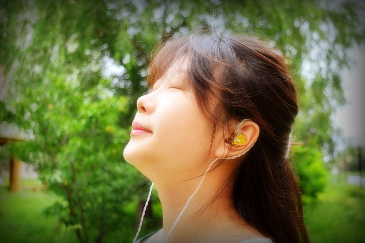 锦瑟香也tfzessence入耳式测评,锦瑟香也tfzlive3pro耳机测评