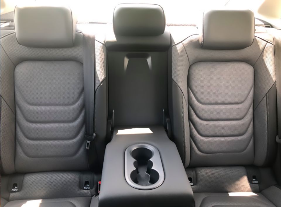 速腾空间逆天,大众速腾1.5t超越版车内空间