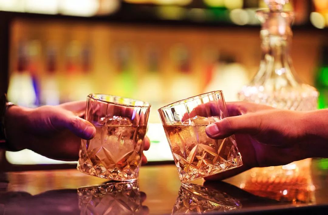 尿酸高的人不喝酒会尿酸高吗,尿酸高的人注意这四点