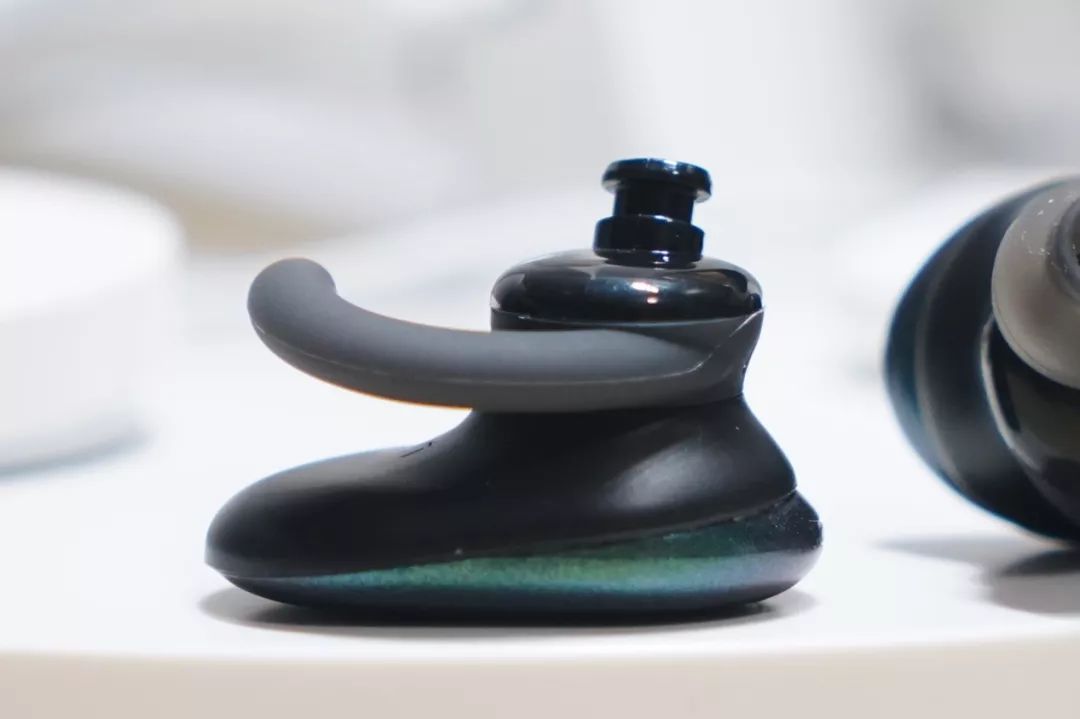 真无线头戴式耳机,骷髅头真无线耳机