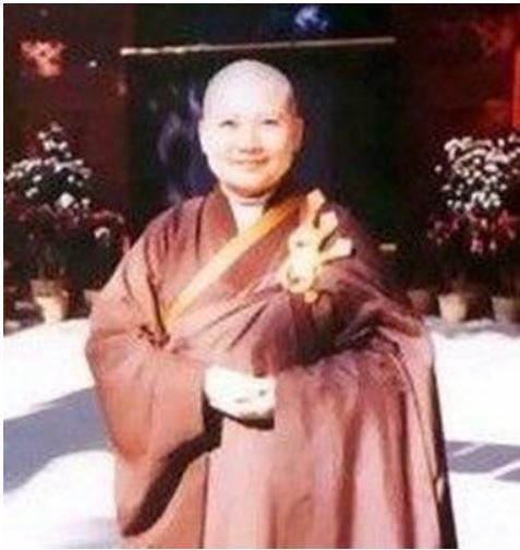 李娜一代歌后为什么要出家当尼姑,女歌手李娜在哪个寺庙当尼姑