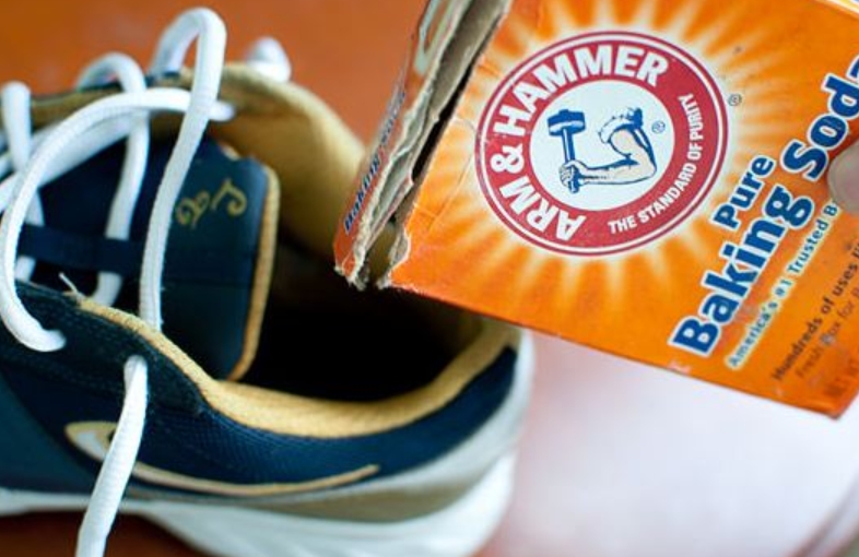 小苏打的四个妙用你记住了吗,你知道小苏打的妙用有多少吗