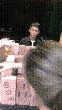 把中间的门店租下来取什么名字好,租下门面不知道取什么名字