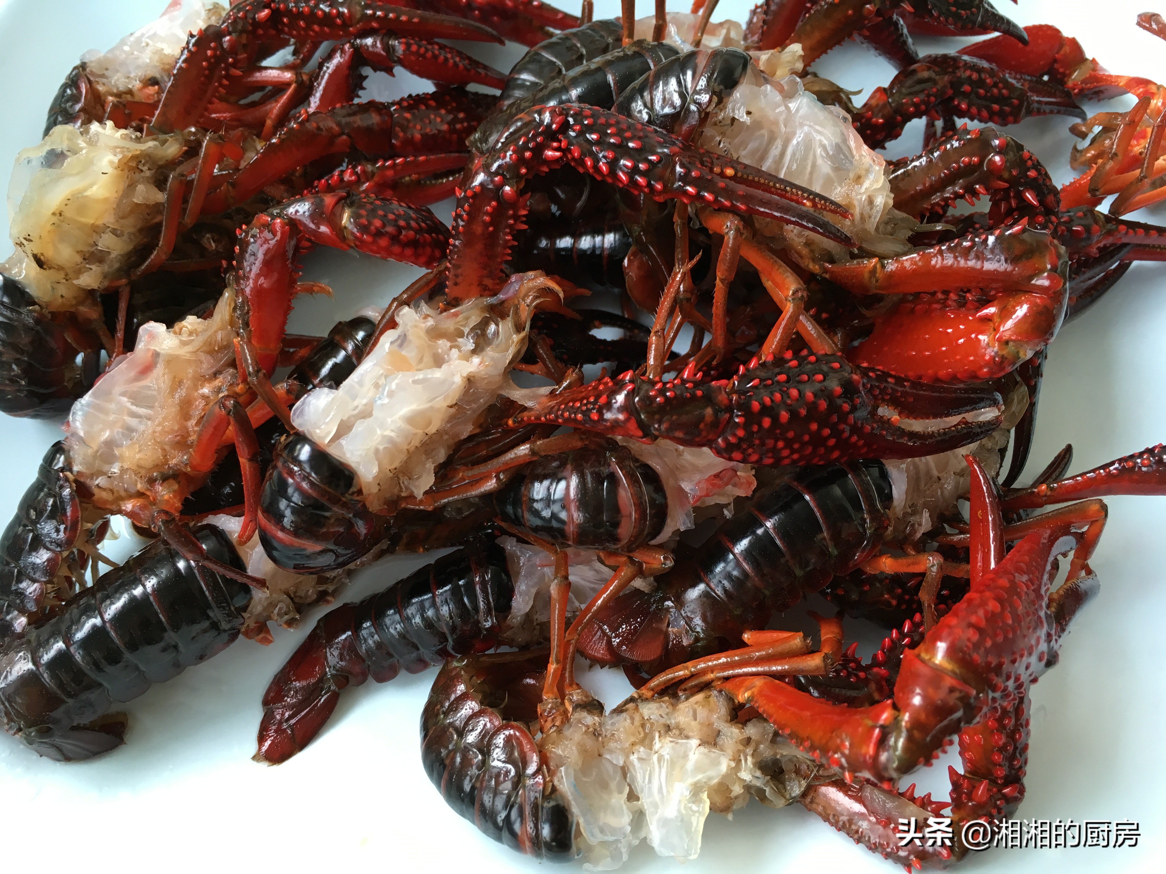 小龙虾怎么焯水虾肉不松散家常,小龙虾不要壳怎么处理