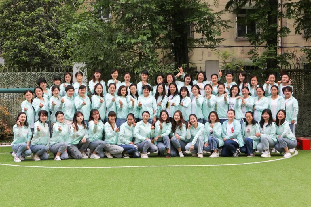 鍥犱负浼欓鑰屽嚭鍚嶇殑瀛︽牎,鍥犱负缇庨鐏殑瀛︽牎