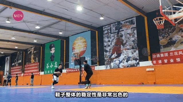 安德玛实战球鞋推荐,安德玛hovrsplash1配色