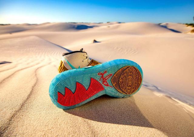 NikeKyrie6这双新配色太炫酷了，“黄金木乃伊”简直本月最佳