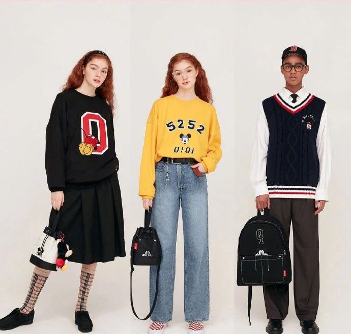 初秋百搭减龄学院风衬衫穿搭分享 (秋季学院风穿搭推荐)