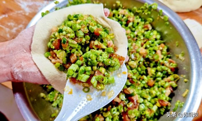 豇豆炒了做包子馅,豇豆馅素包子蒸几分钟