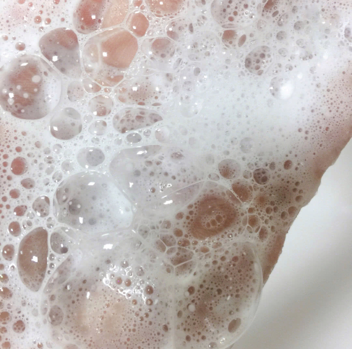 为何大妈用十几块钱的护肤品,你还在用几十块钱一瓶的护肤品吗