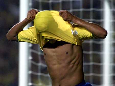 里瓦尔多巴萨欧冠帽子戏法,桑巴鬼才里瓦尔多