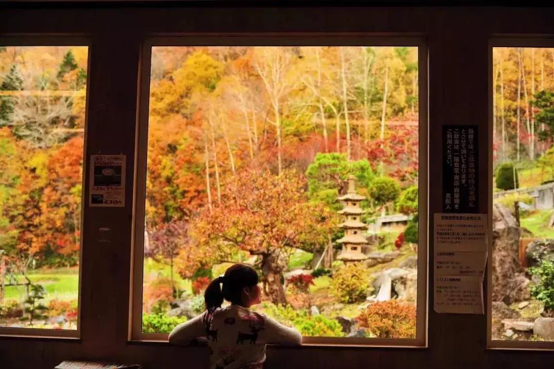 上海夫妻打工20年买了一套房子,80后小夫妻300万买下日本一栋楼