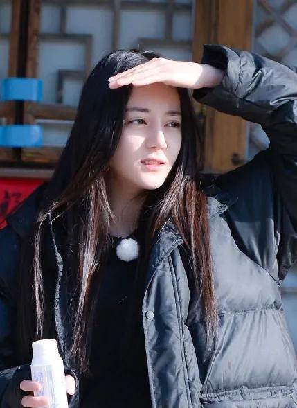 《极挑》热巴脸垮严重，网友：做了烤瓷牙的热巴“花期太短了”