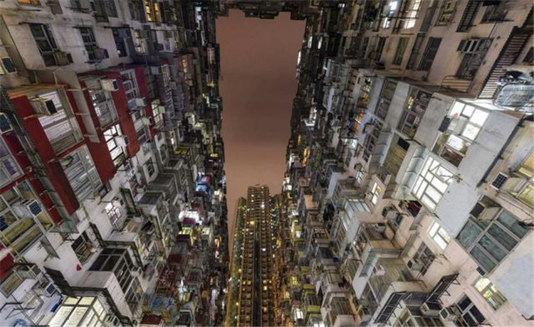 住鸽子笼真有那么好吗,香港人住鸽子笼的真实生活