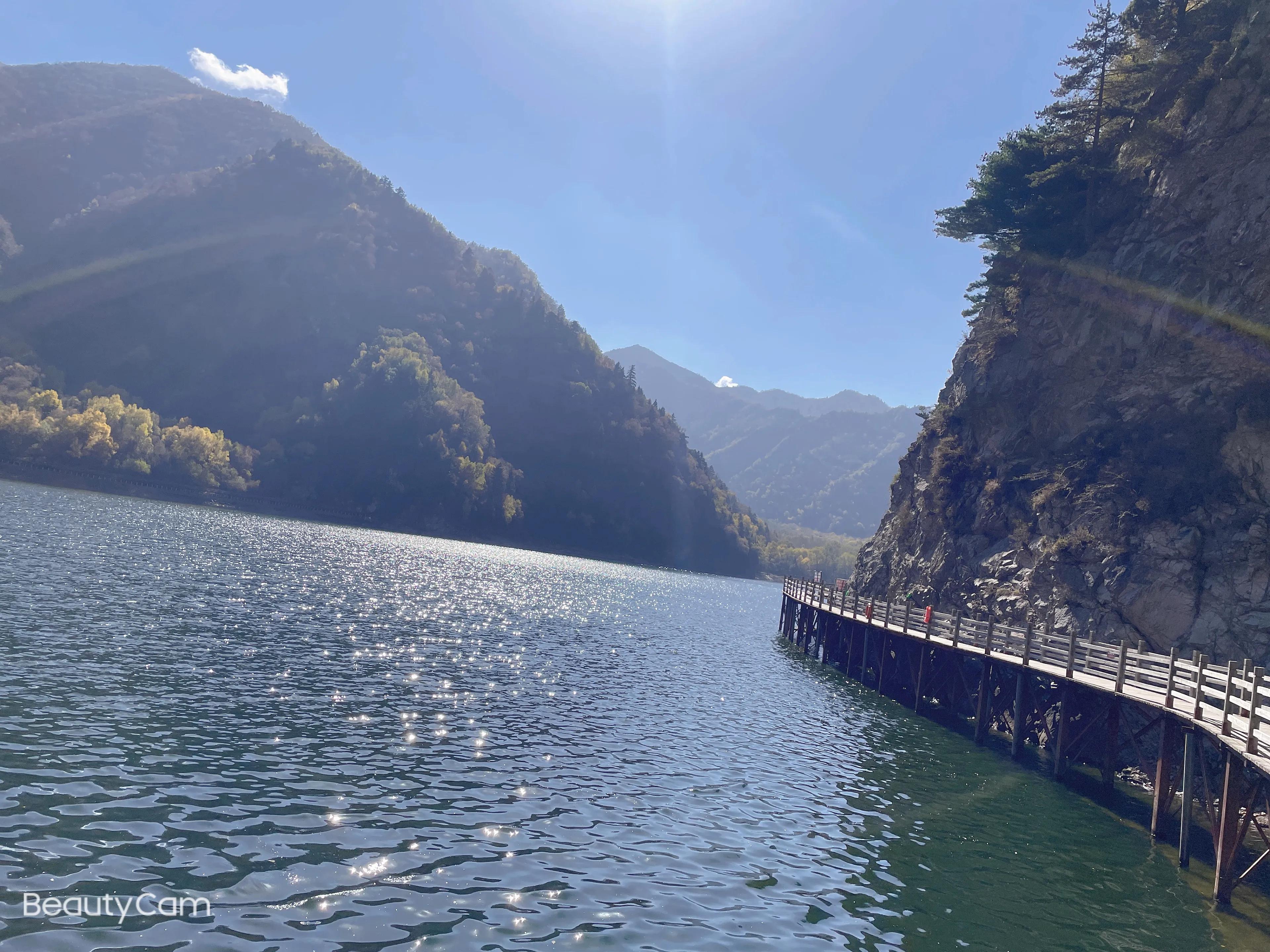 青海省循化县孟达,青海省循化县孟达天池秋景