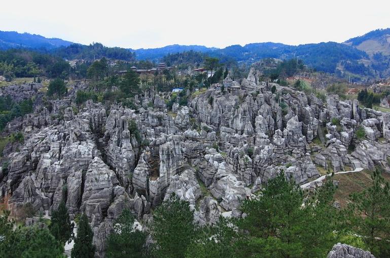 万盛石林风景名胜区和石林风景区,万盛石林壮观无比