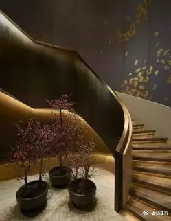 360度旋转楼梯的做法全过程,旋转楼梯和普通楼梯对比图片