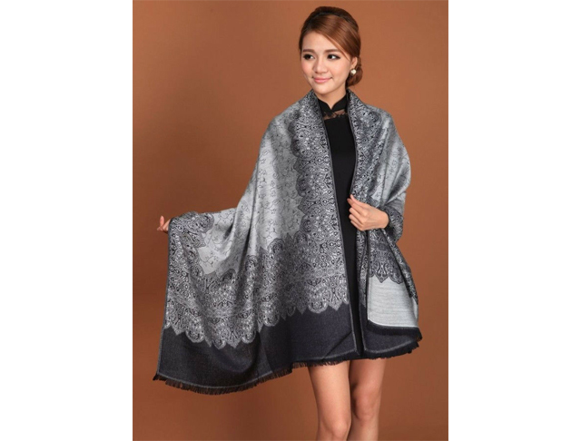 Cape、cloak、wrap有什么区别?