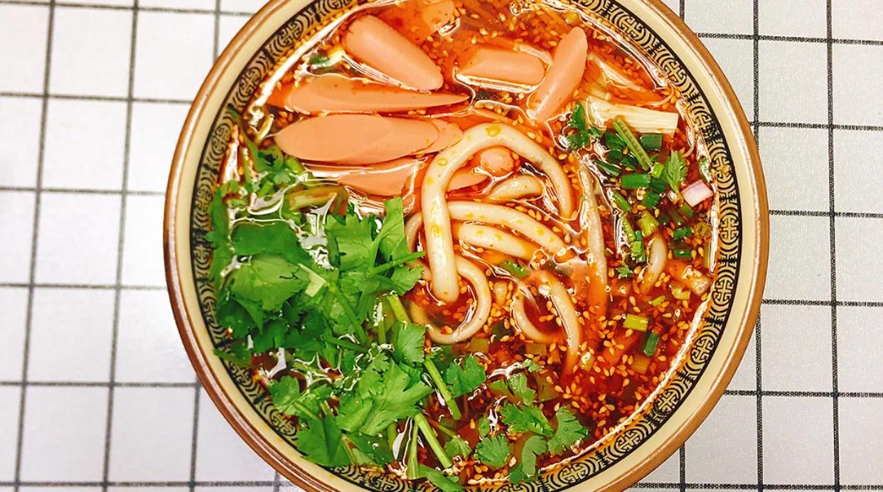 酸辣土豆粉做法简单易学经济实惠,酸辣土豆粉真的超级好吃