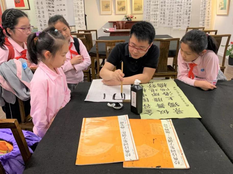 天平街道的这个青少年书法展不一般！“文明实践+德育圈”的新模式广受好评