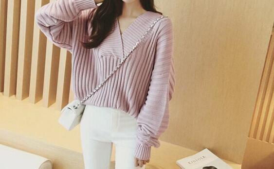 衣服v领太低穿什么打底,v领衣服太低怎么改视频