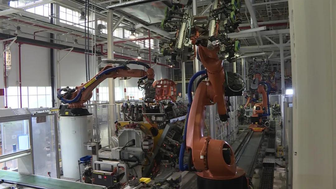 探访上汽大众南京工厂,上汽大众帕萨特总装车间