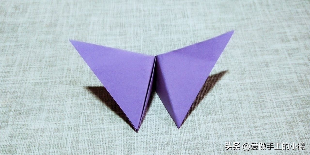 用折纸做一个会飞的小蝴蝶,蝴蝶简单又好看的折纸慢动作教程
