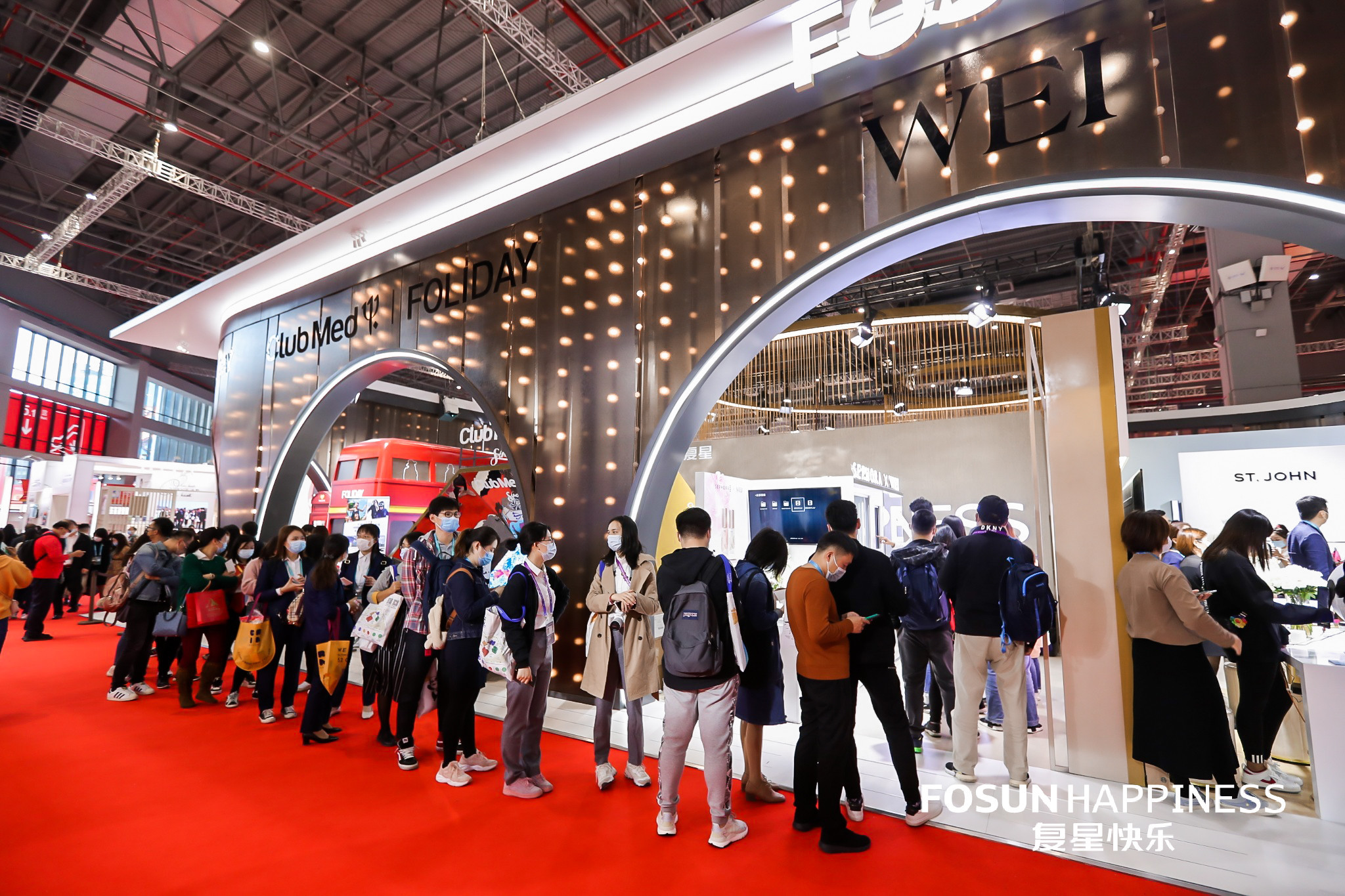 WEI蔚蓝之美首次亮相2020年进博会彰显中西方平衡之美