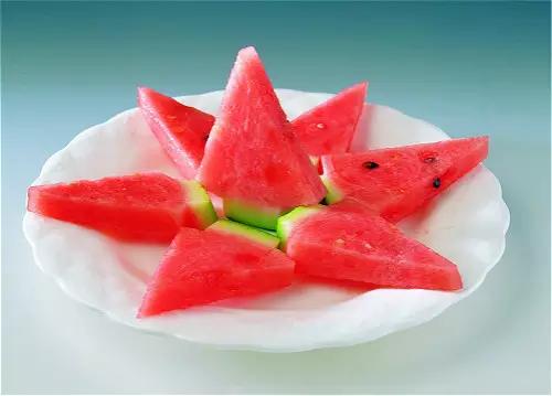 西瓜花切法大全,西瓜果盘的切法