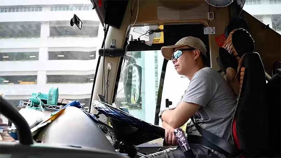 从来没见过如此冷清现场,从没见过如此空荡荡的长沙