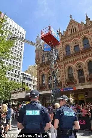 圣诞老人来了真实视频,圣诞老人来澳洲