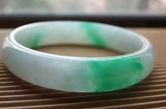 翡翠造假一般都有哪些常见手段,翡翠十大造假手段