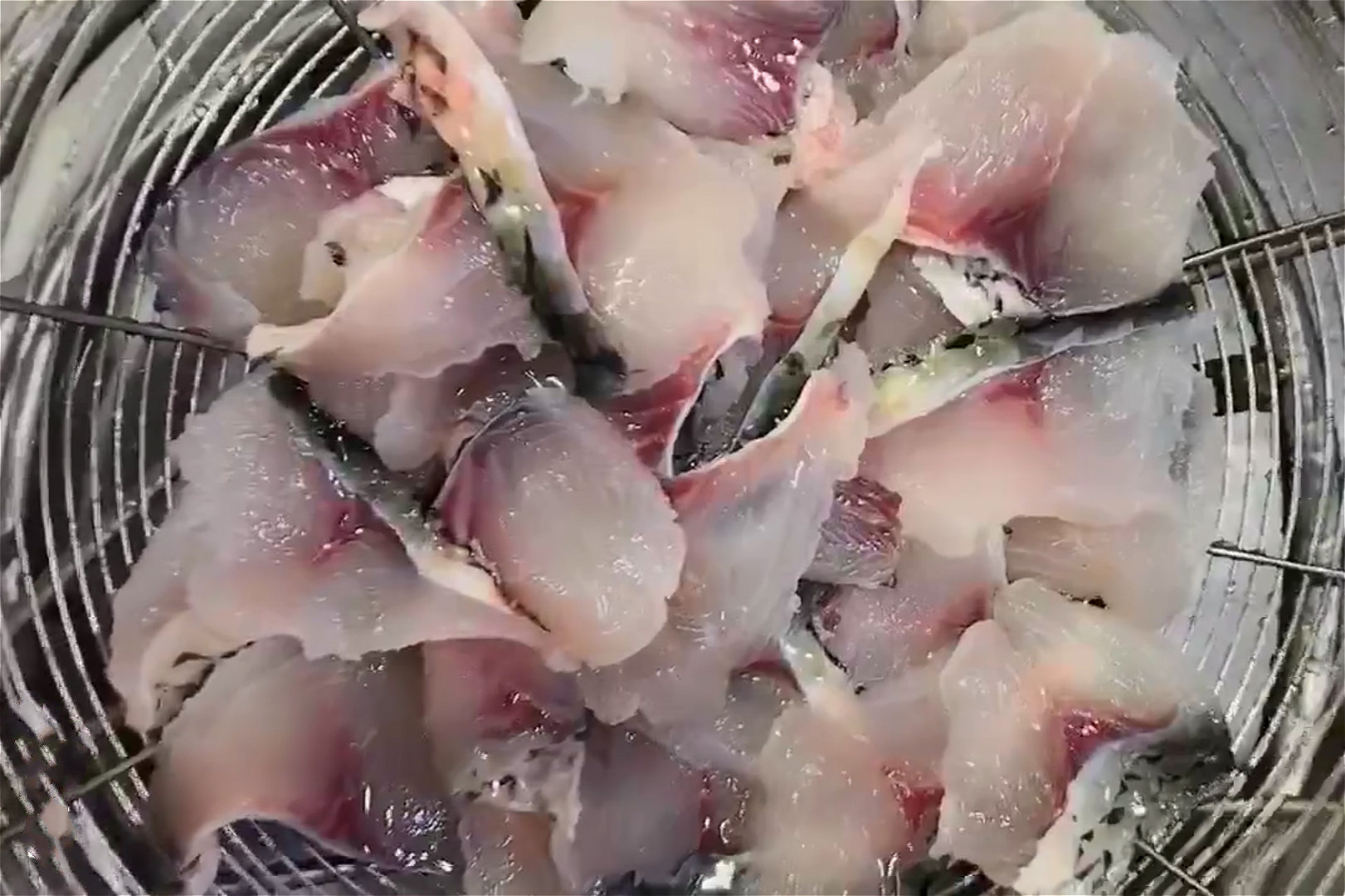 鱼片久煮不碎还更嫩,鱼片过油炸怎么样保持不碎