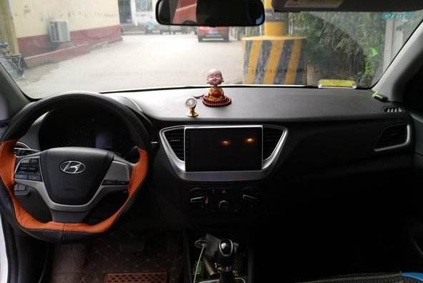 现代悦纳炫酷版手动挡,现代悦纳改内饰效果图