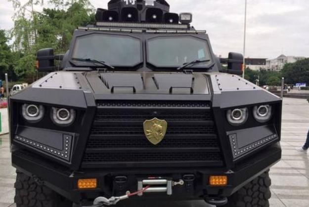 中国暴龙装甲车详细资料,中国特警防暴车警车