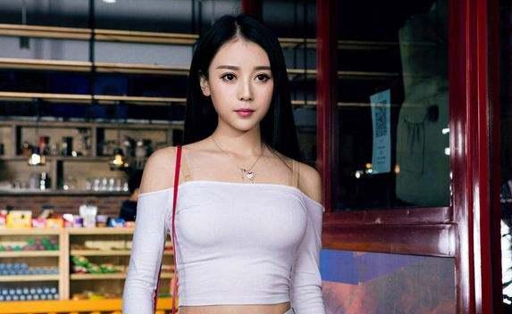 网吧30台机器一个月能挣多少钱,网吧100台机子一天有多少利润