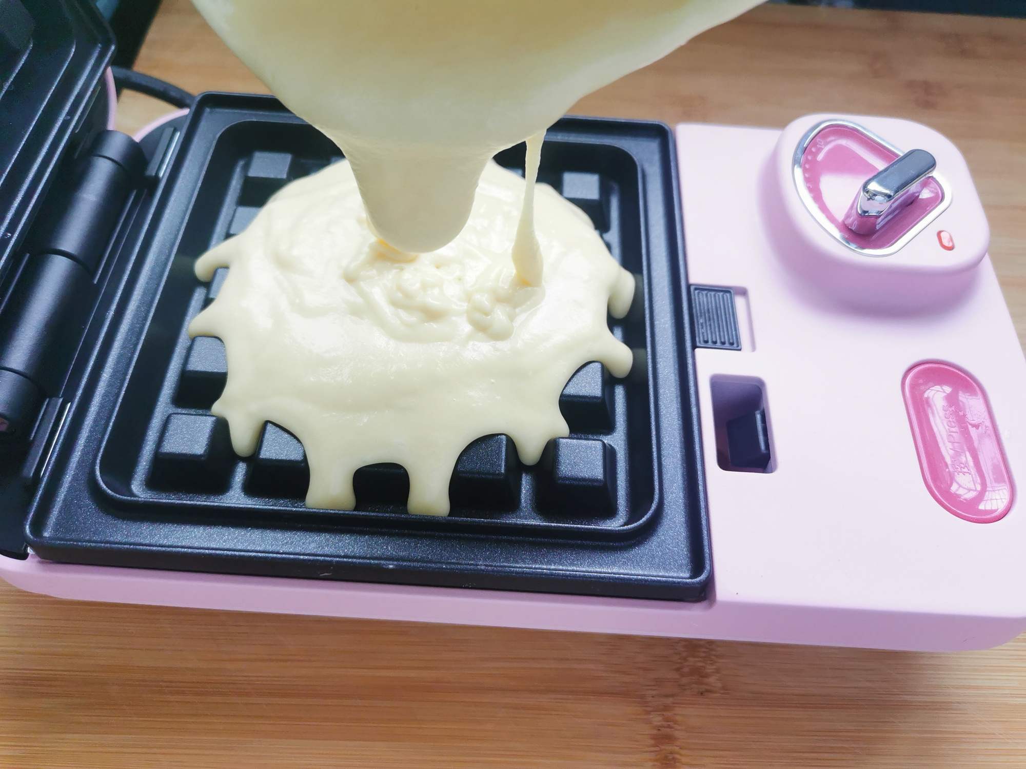 华夫饼不用泡打粉的做法,华夫饼不用机器家常做法