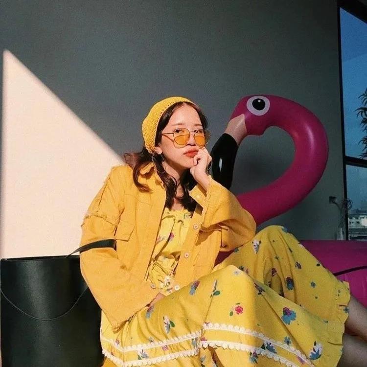 还在追韩系fashion？我已经掉入了泰妹Lisa的坑